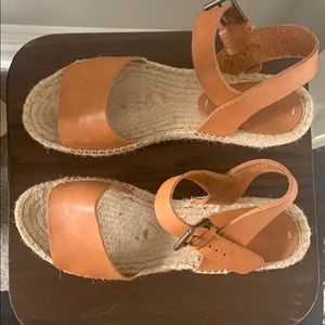 Soludos platform wedge